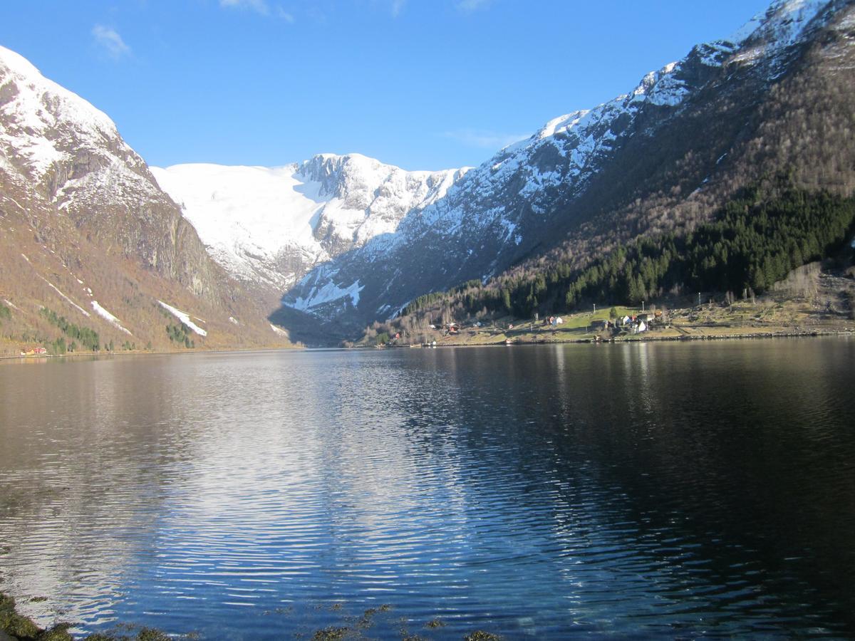 Der Fjordtraum In Balestrand Direkt Am Wasser Esterno foto